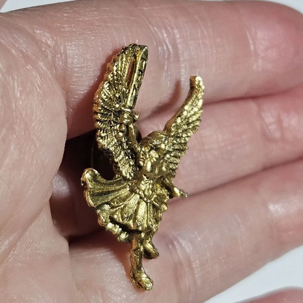 Trinity Broadcasting Network Warrior Angel Pin Brooch Gold Tone Aprox 1 inch